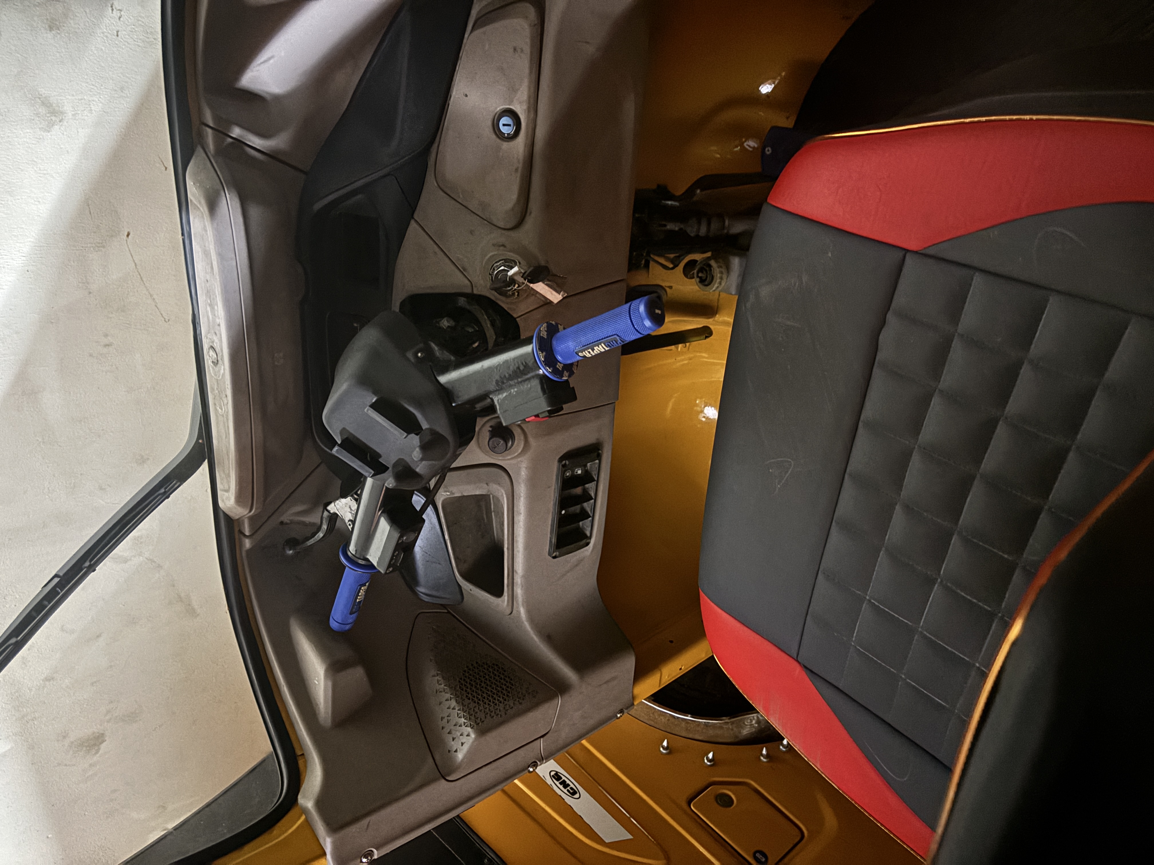 பழைய Bajaj Compact RE 2023 — படம் 4