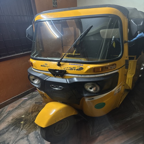 பழைய Bajaj Compact RE 2025 — படம் 1