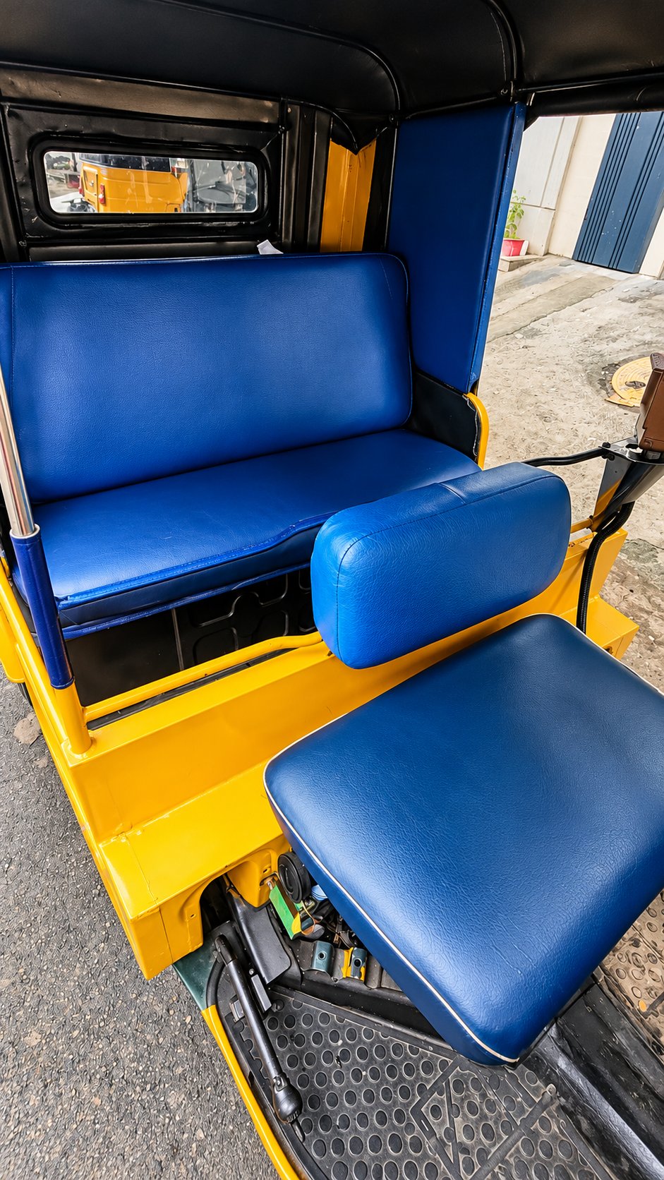 பழைய Bajaj Compact RE 2012 — படம் 6