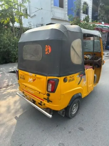 பழைய Piaggio Ape City 2024 — படம் 6